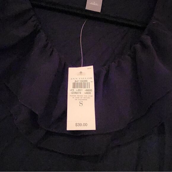 NWT Ann Taylor stretchy black short sleeve blouse - Picture 4 of 5